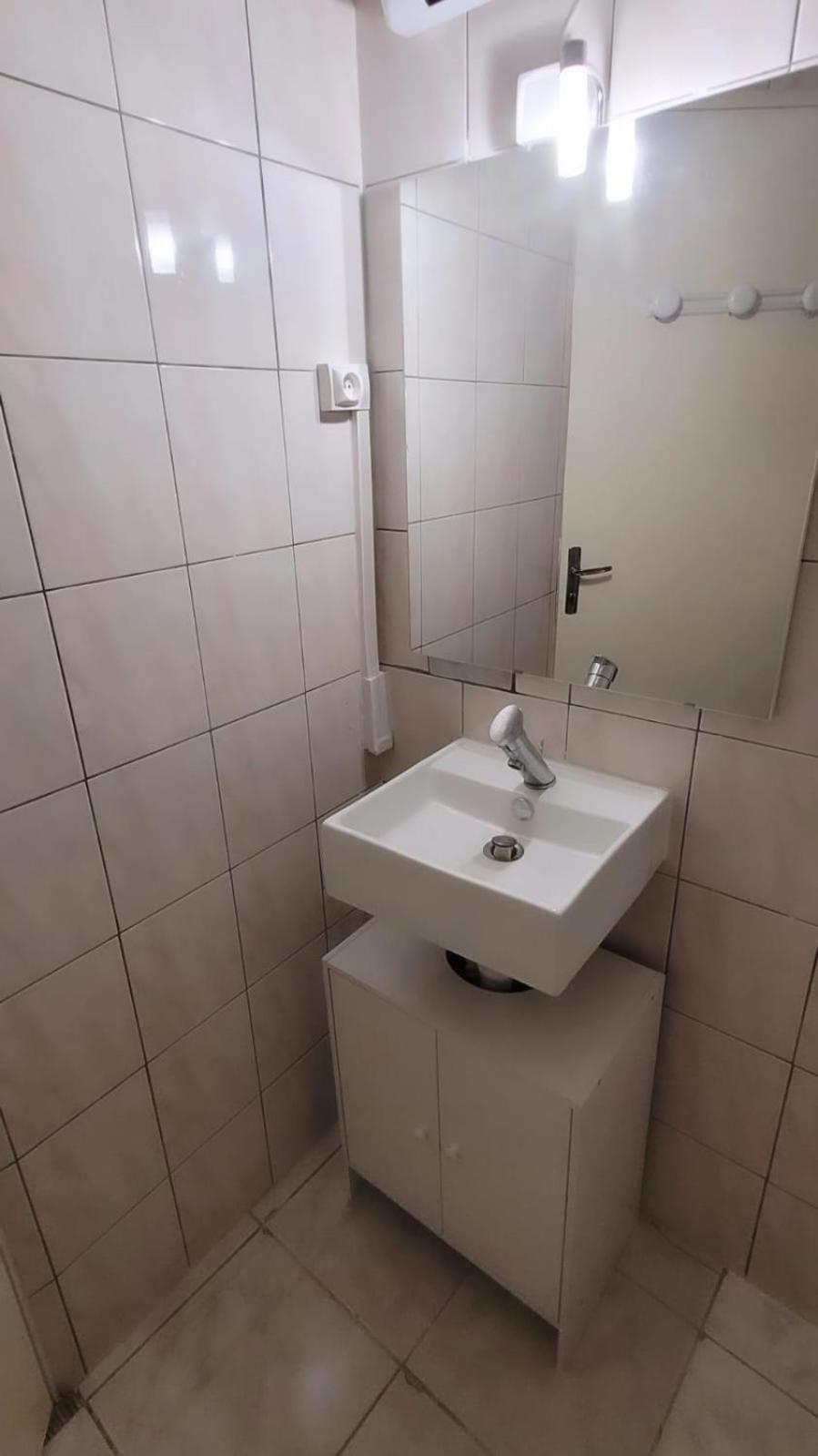 Studio B Aux Pieds Des Thermes Neris-les-Bains Luaran gambar