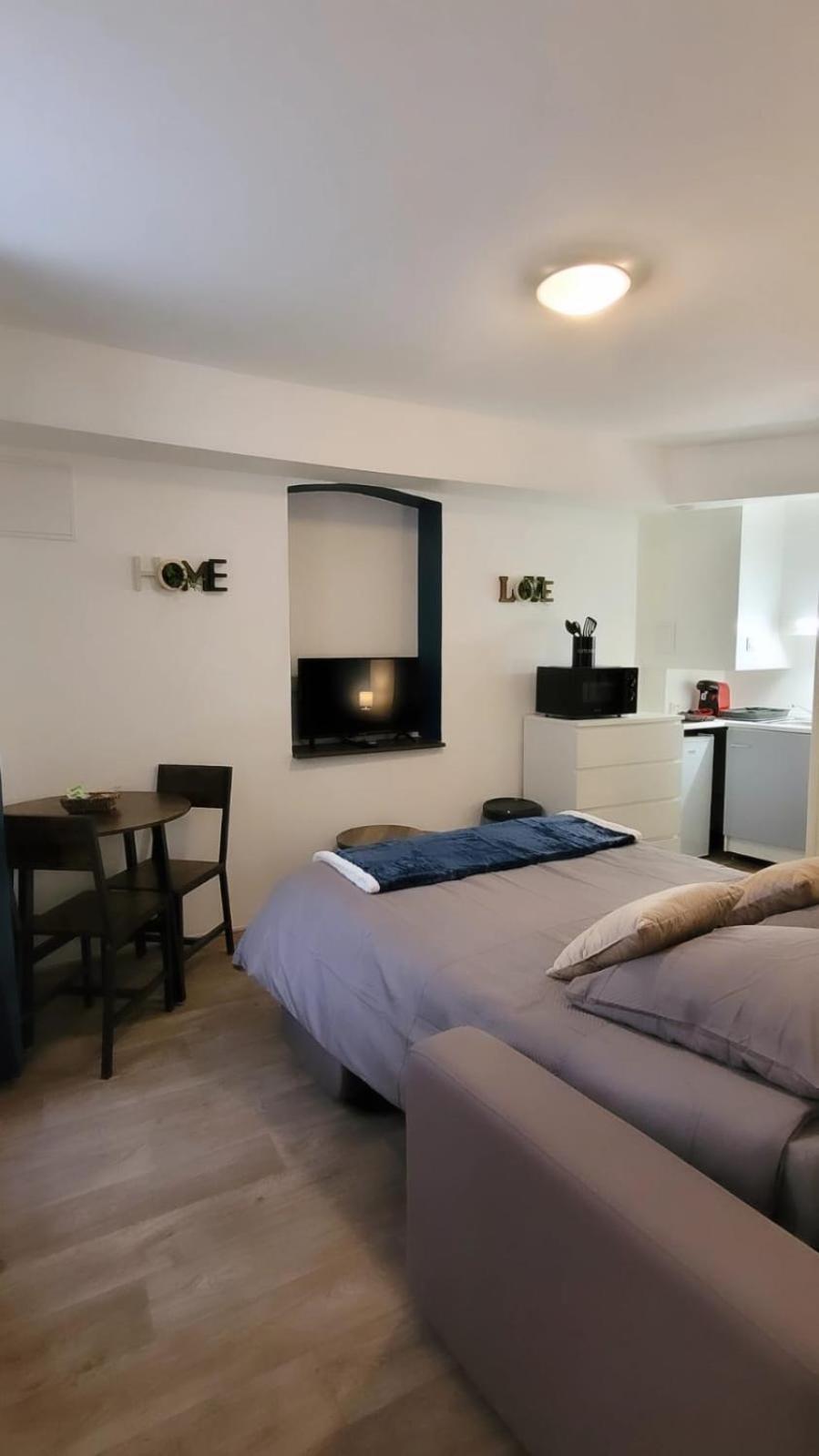 Studio B Aux Pieds Des Thermes Neris-les-Bains Luaran gambar