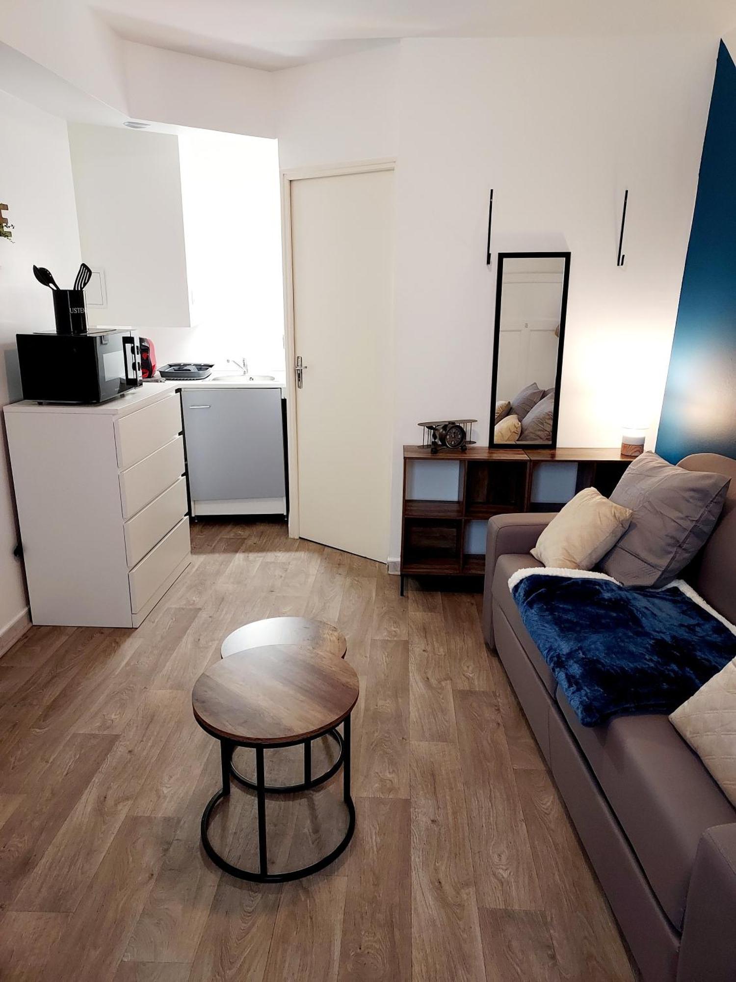 Studio B Aux Pieds Des Thermes Neris-les-Bains Luaran gambar