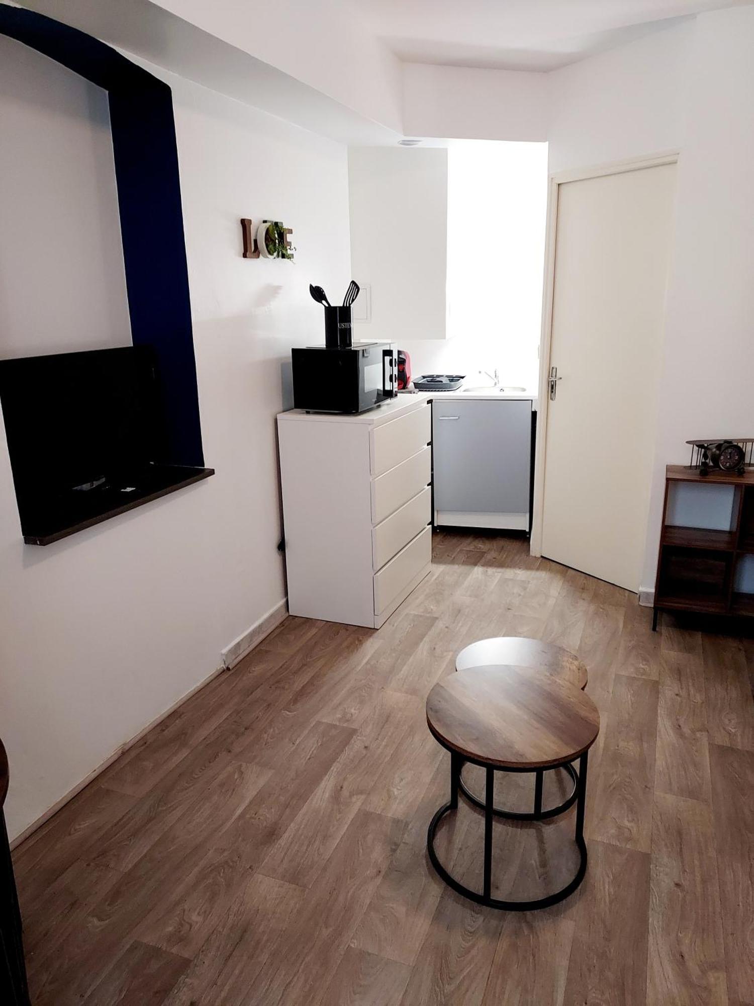 Studio B Aux Pieds Des Thermes Neris-les-Bains Luaran gambar