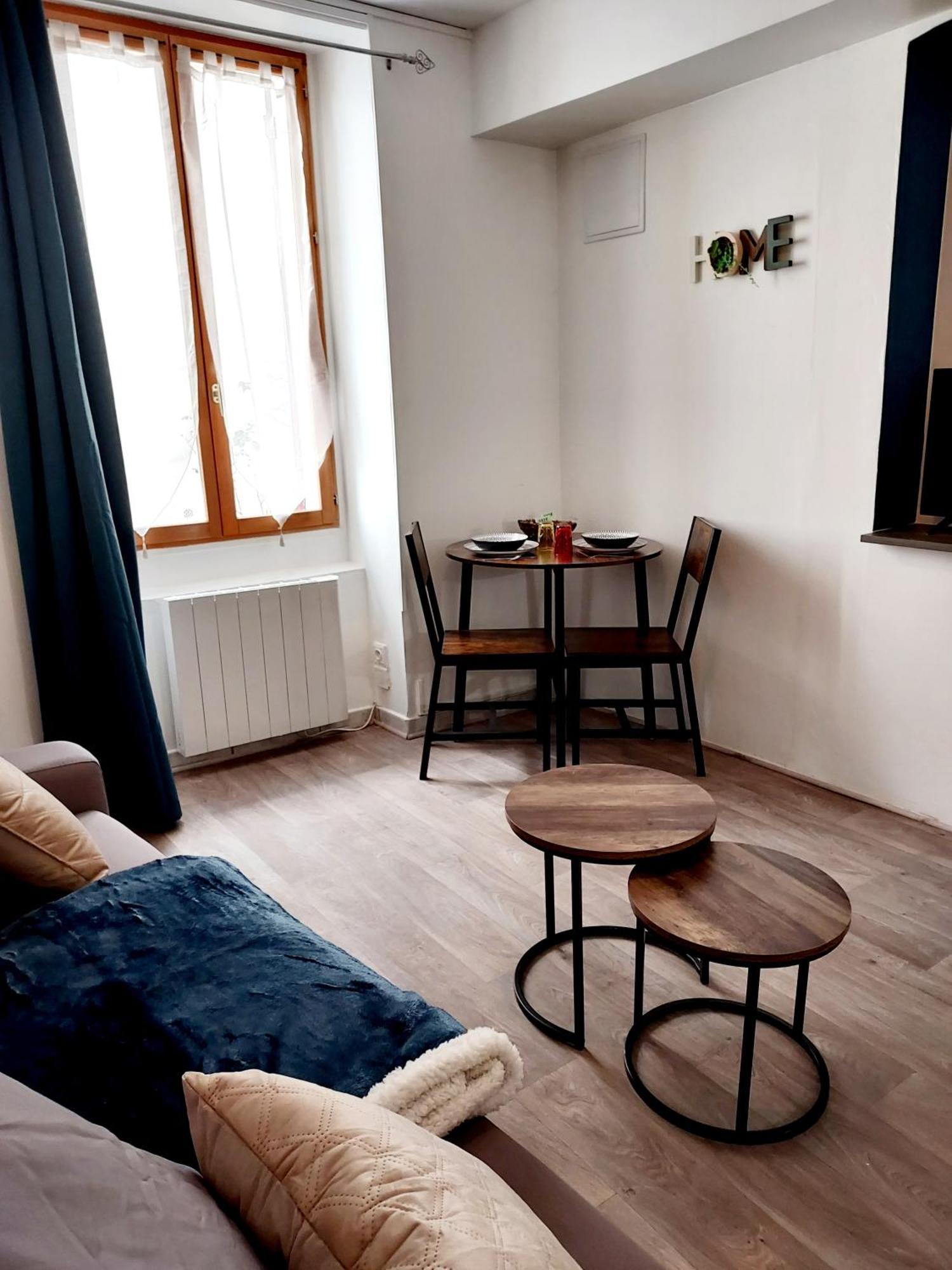 Studio B Aux Pieds Des Thermes Neris-les-Bains Luaran gambar